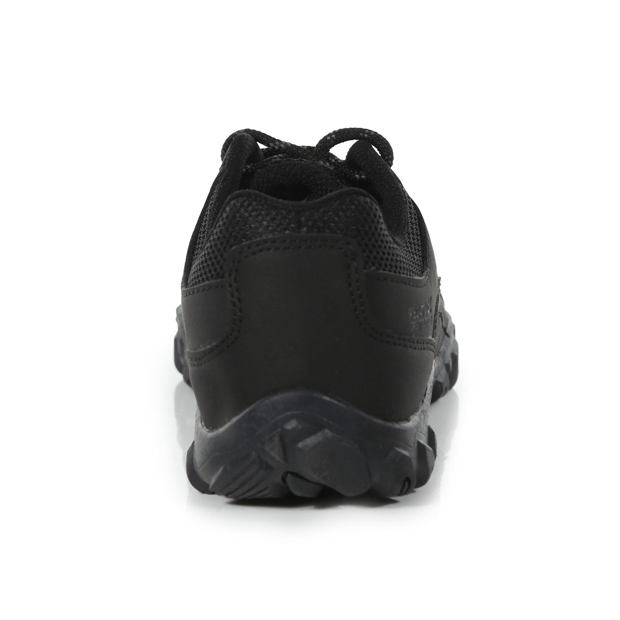 Boty Regatta Black 2422112 Edgepoint Low Junior Walking Boots - 5