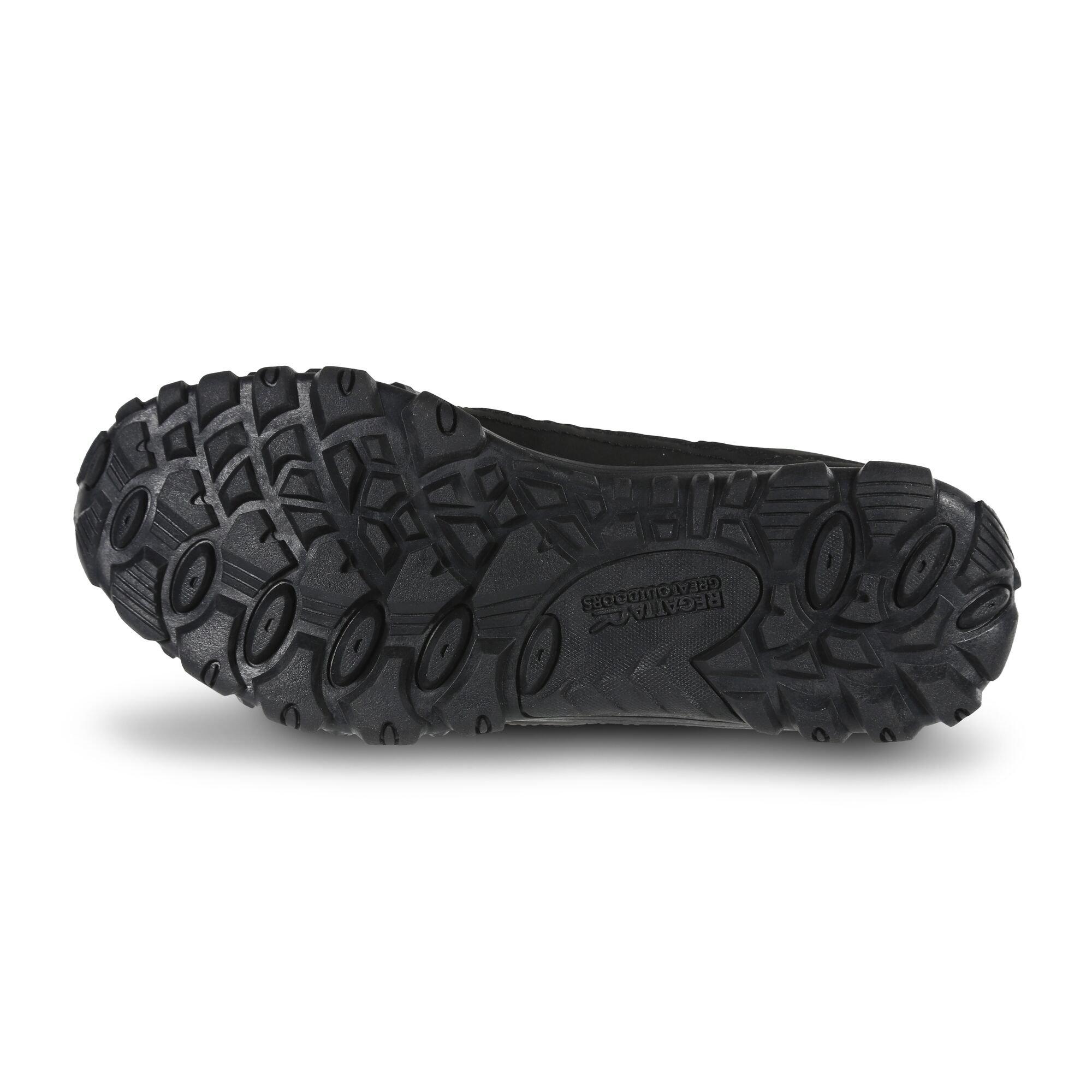 Boty Regatta Black 2422112 Edgepoint Low Junior Walking Boots - 6
