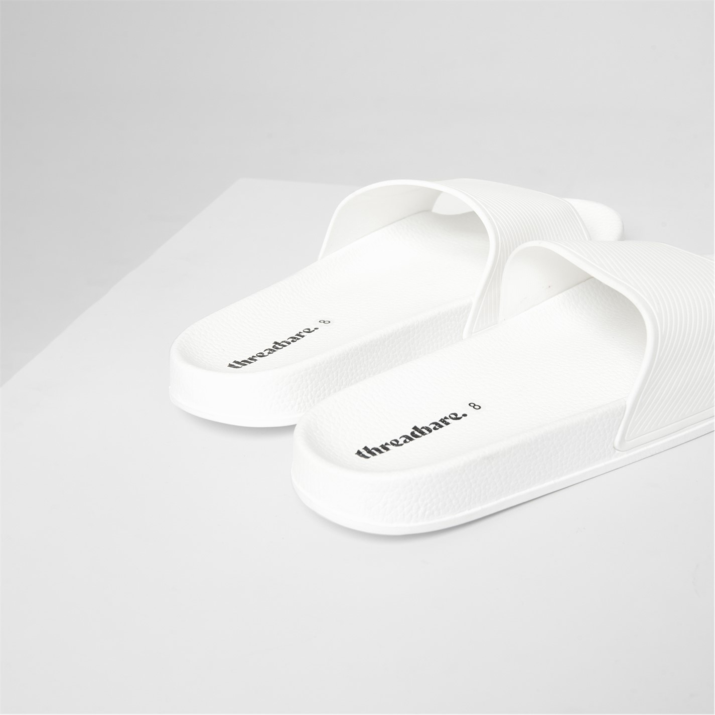 Threadbare White 3768652 Lightweight Sliders - 3