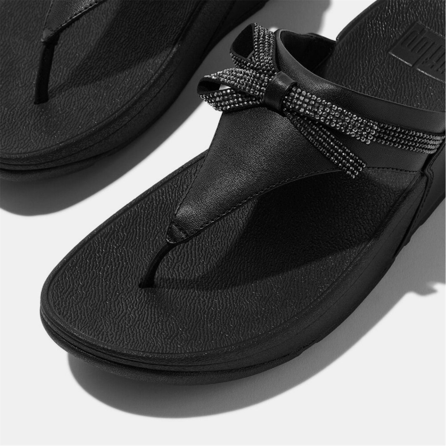 Fitflop Black 8157873 Lulu Glitz-Bow Leather Toe-Post Sandals - 5