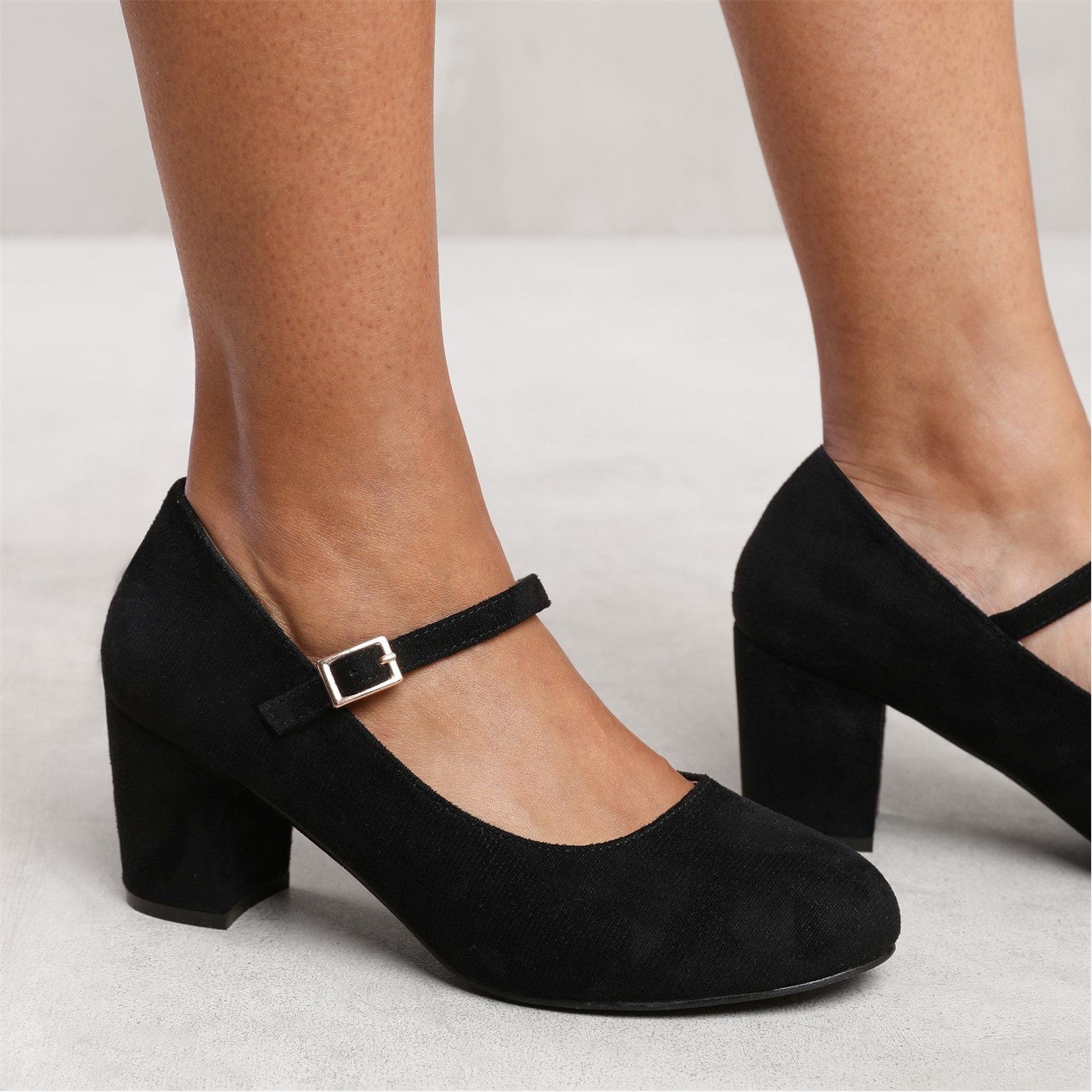 Wheres That From Araceli Block Heel Pumps In Black Suede - 2