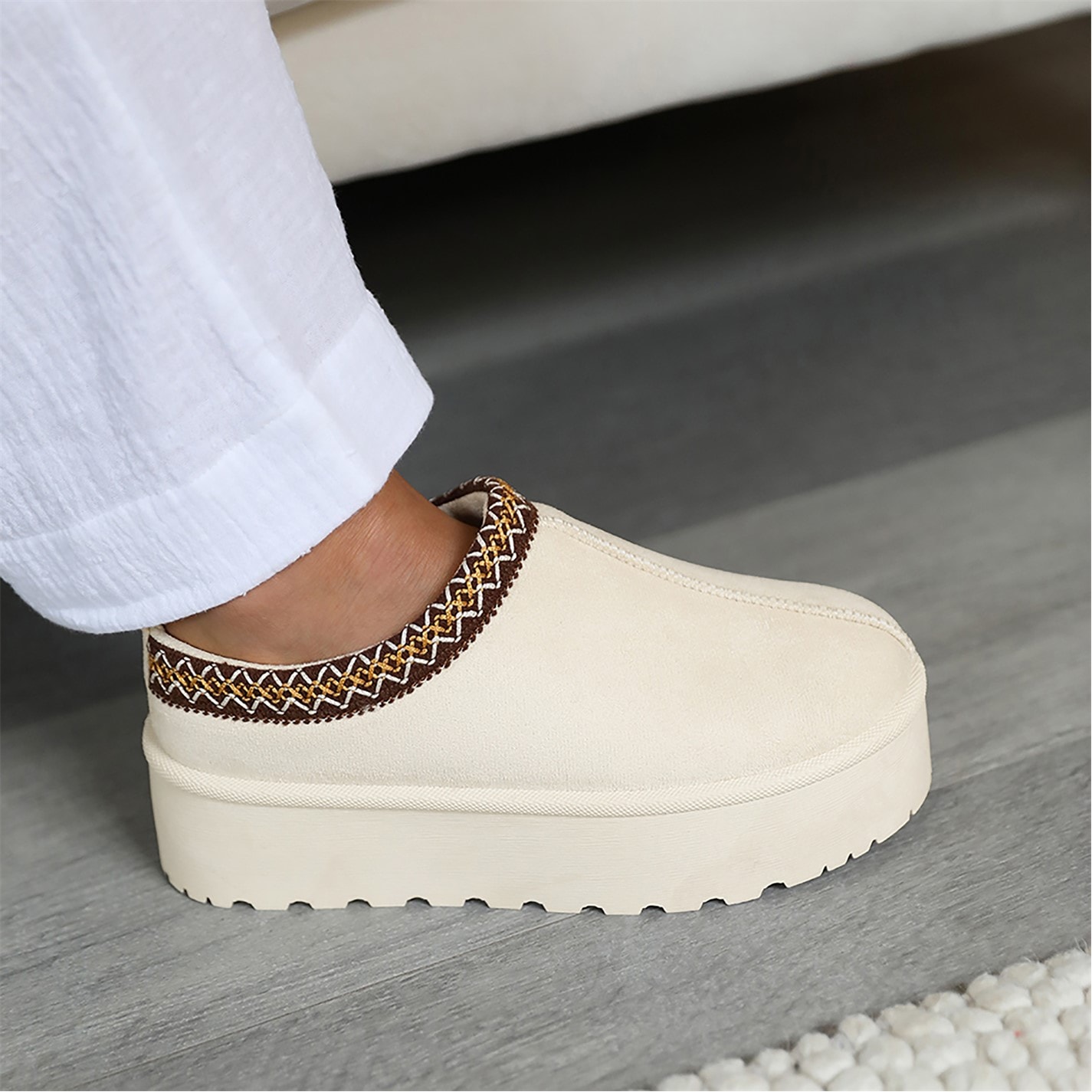 Boty Where’s That From CreamSuede 910124