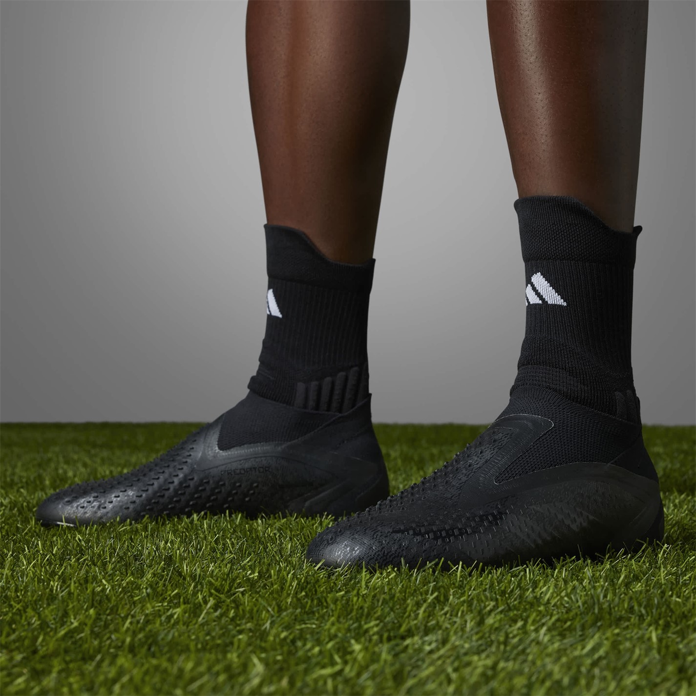 Kopačky adidas Predator Accuracy+ Firm Ground Black-White 8545280 Predator Accuracy+ Firm Ground Football Boots - 11
