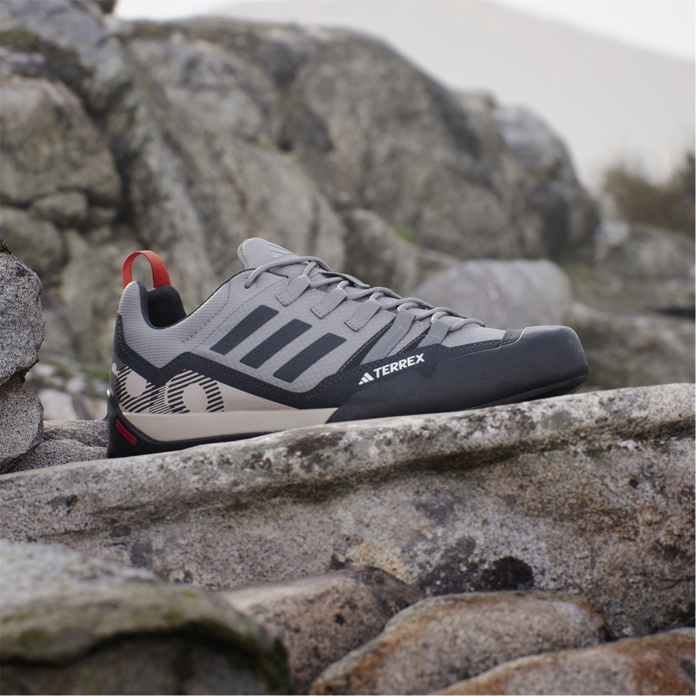 Tenisky adidas Grey 9155593 Terrex Swift Solo 2.0 Hiking Shoes - 10