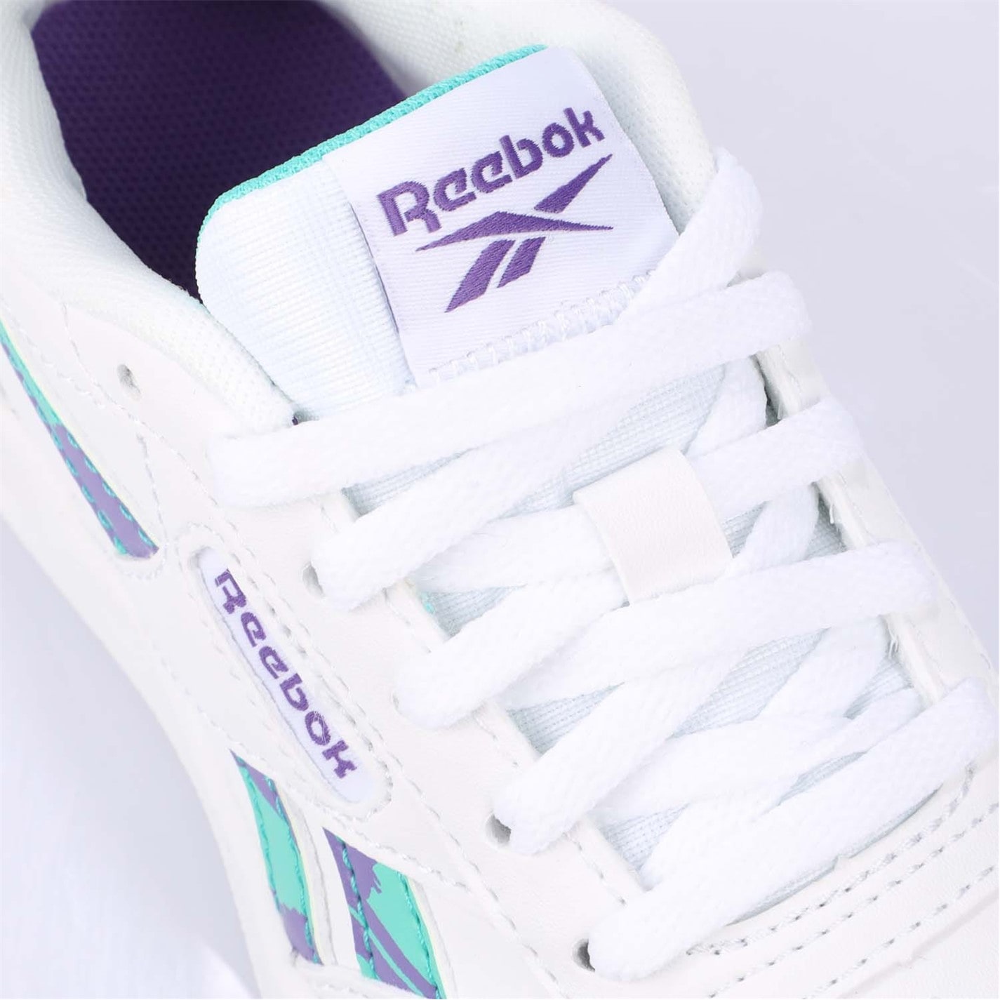 Tenisky Reebok White Green 5239476 Court Advance Trainers - 6