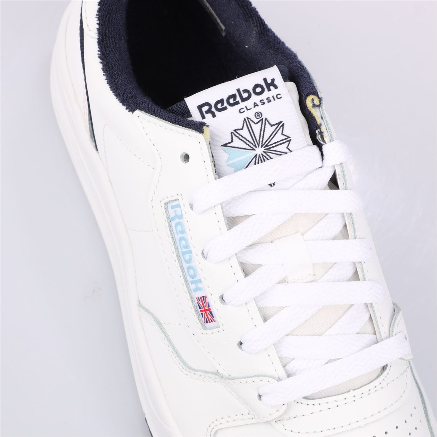Tenisky Reebok White Navy 3227233 Phase Court Trainers - 5