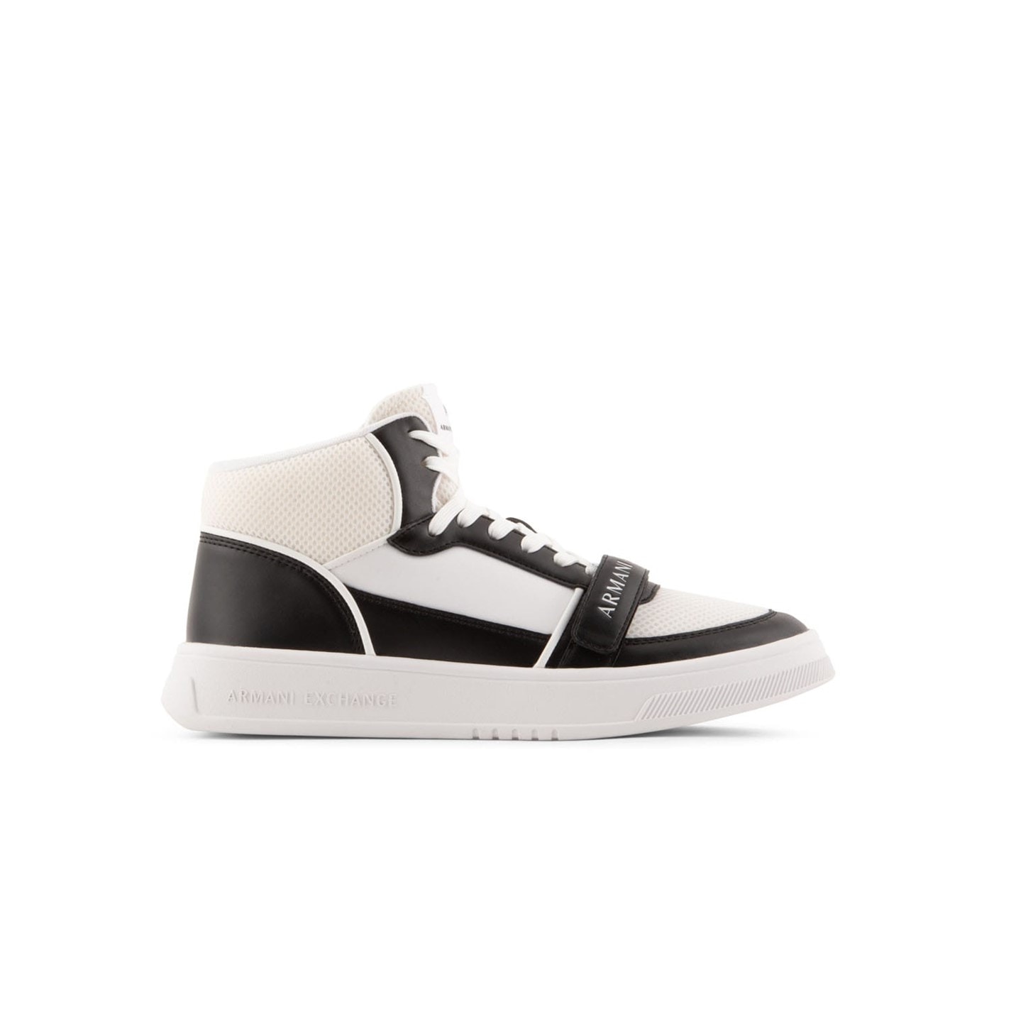 Tenisky Armani Exchange White Black 3023270 Trainers - 1