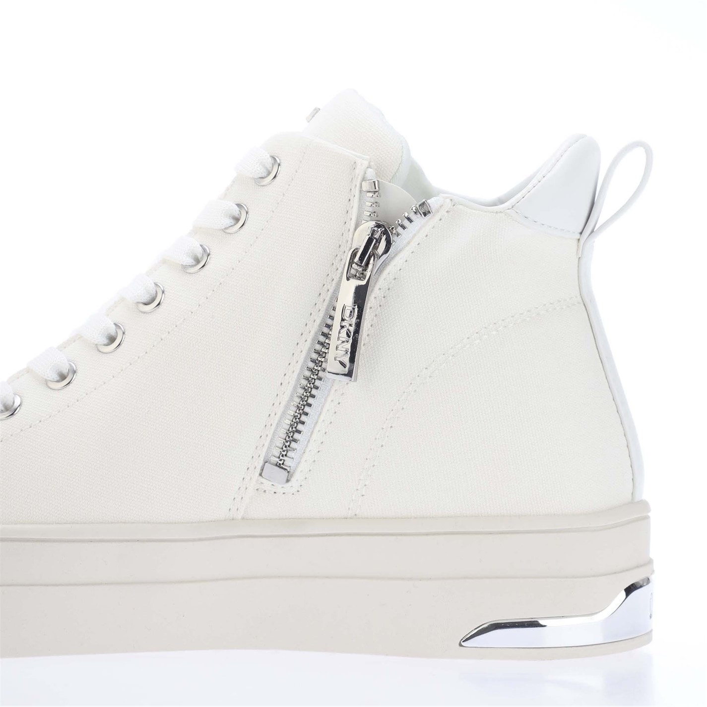 Tenisky DKNY White 134684 Yaser Varsity Lace Mid Trainers - 7