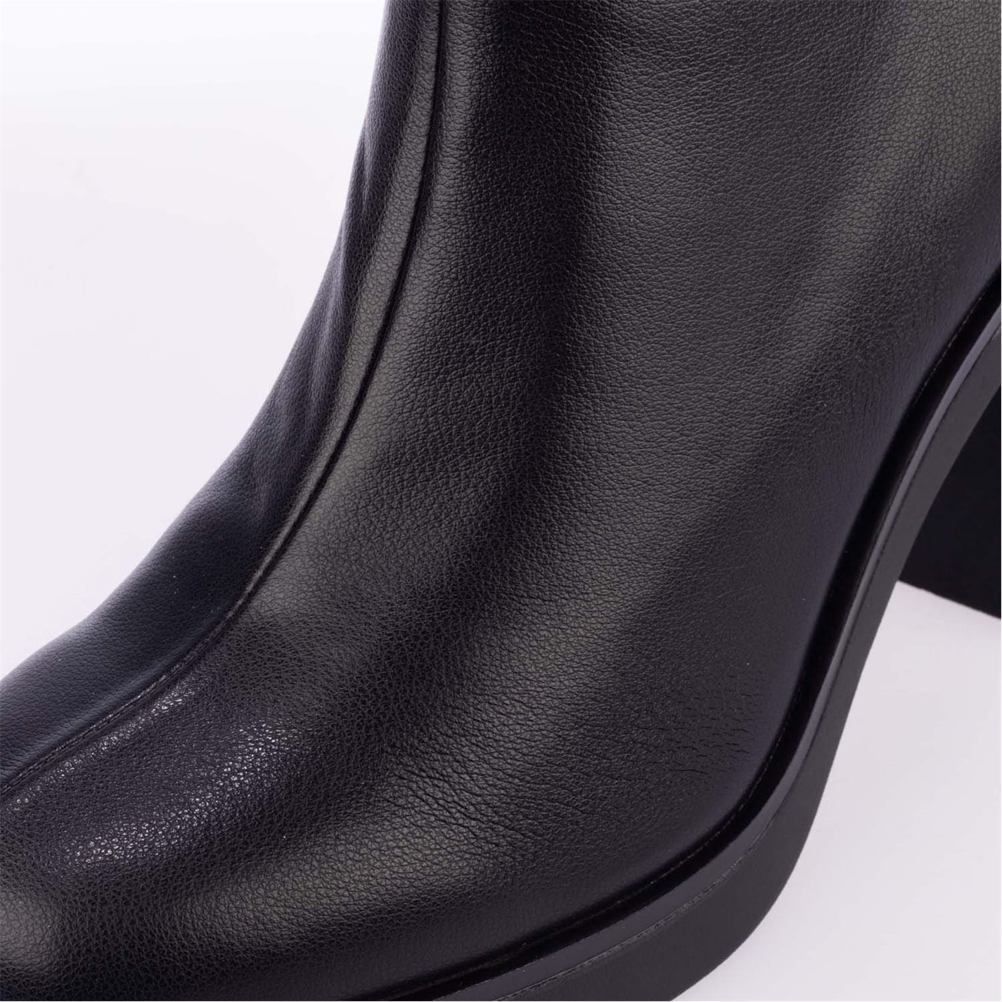 Boty Steve Madden Black 9092921 Mesmerize Block Heel Boot - 6