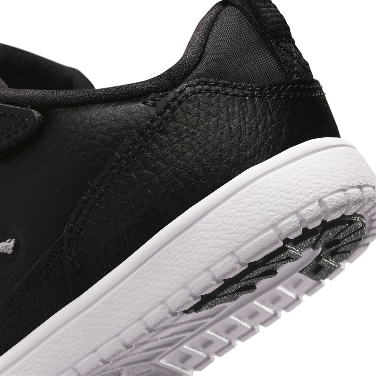 Tenisky Air Jordan Black 7190718 Kids' Low-Top Trainers - 8