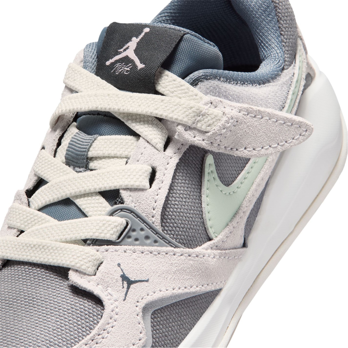 Tenisky Air Jordan Cool Grey 7289568 Kids' Basketball Trainers - 7