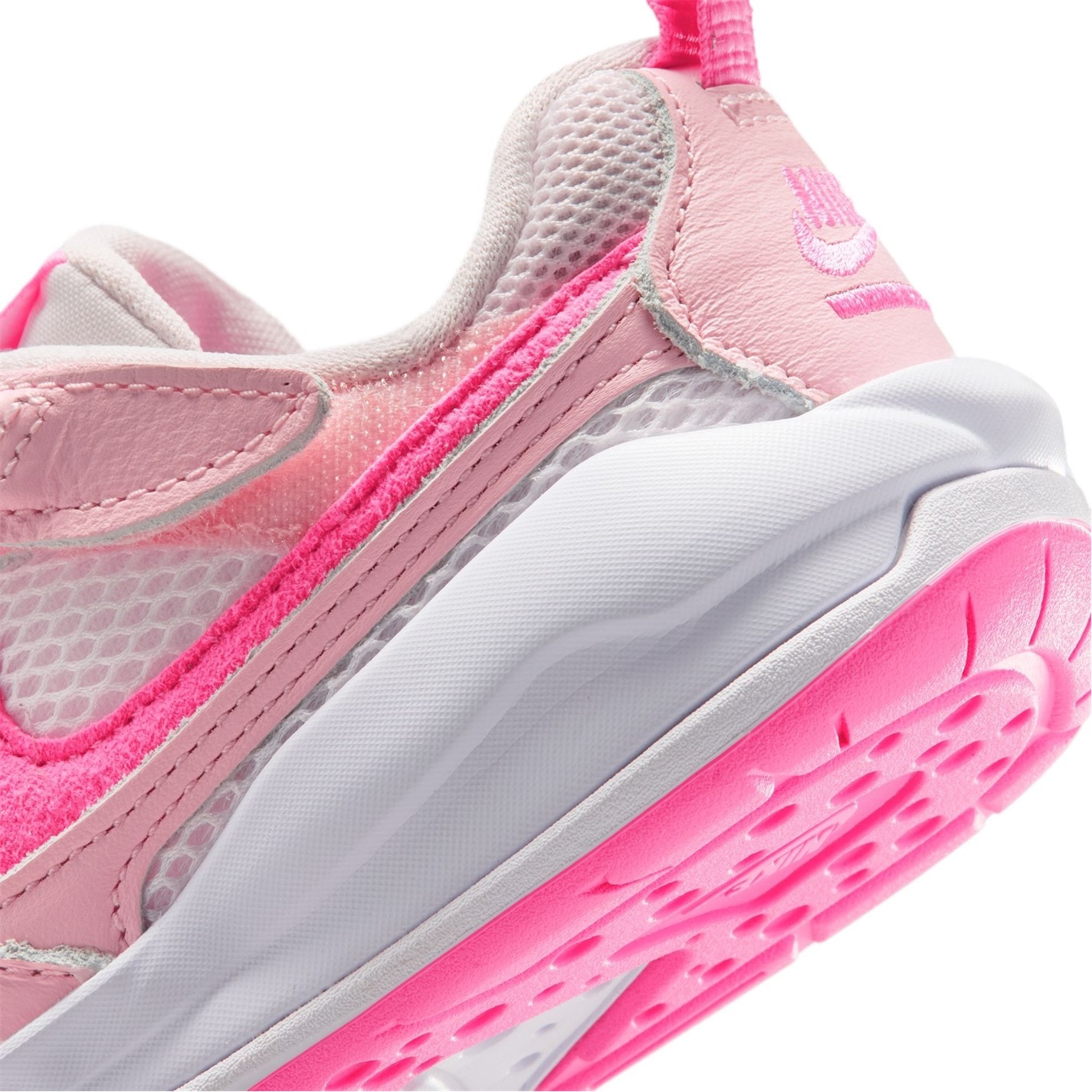 Tenisky Air Jordan Pink Bloom 4251347 Kids' Basketball Trainers - 8