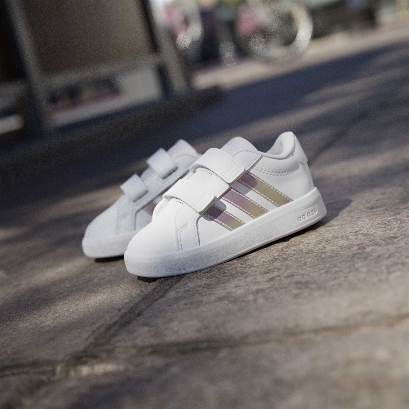Tenisky adidas Wht 438051 Kids' Low-Top Trainers - 15