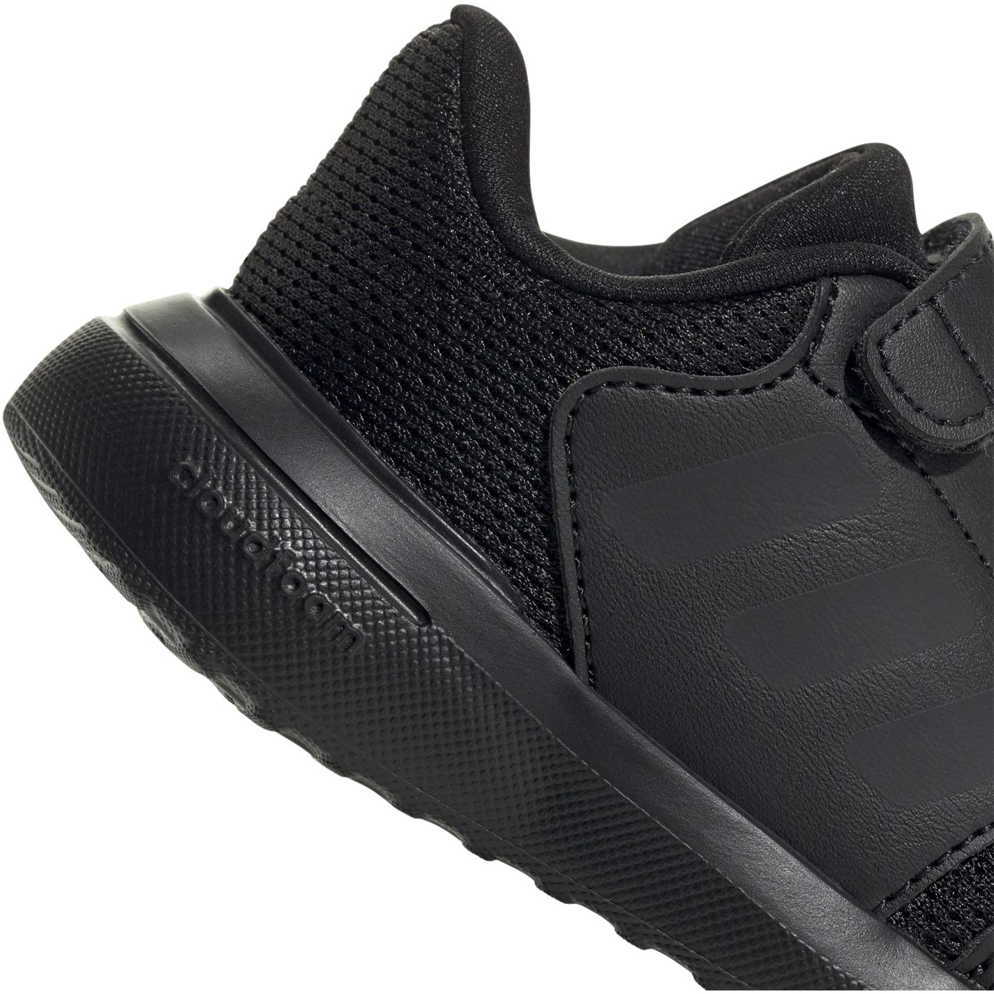 Tenisky adidas Core Black 3222222 Kids' Tensaur Run Runner - 8