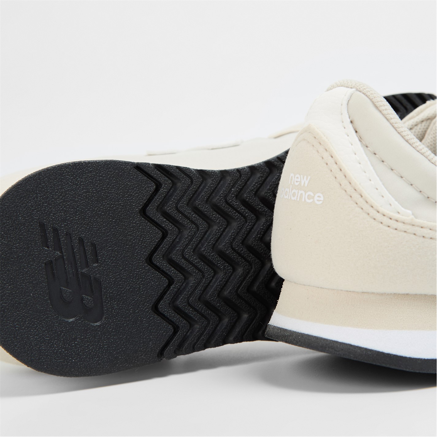 Tenisky New Balance Timberwolf 3640739 NB 323 Children - 3