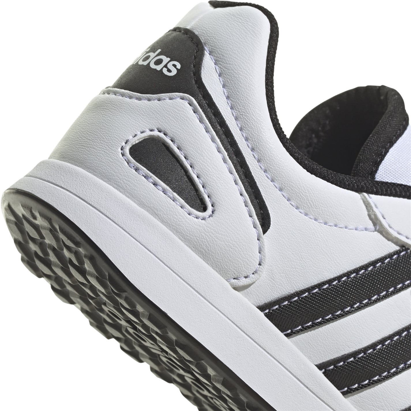 Tenisky adidas Ftwr White 8161663 VS Switch 3 Lifestyle Running Shoes Boys - 8