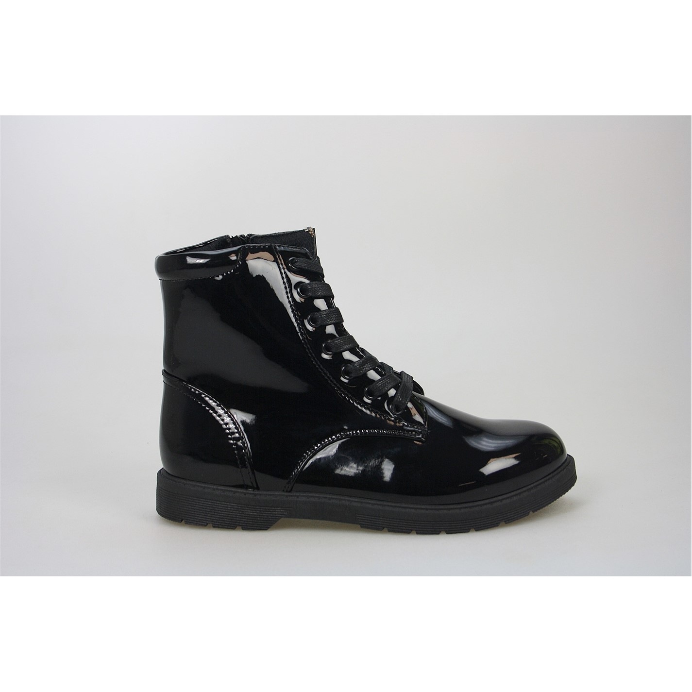 Buckle My Shoe Black 9892338