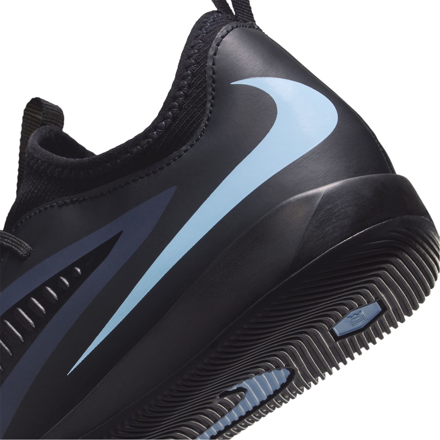 Nike Phantom 6 Academy Juniors Indoor Football Boots - 8