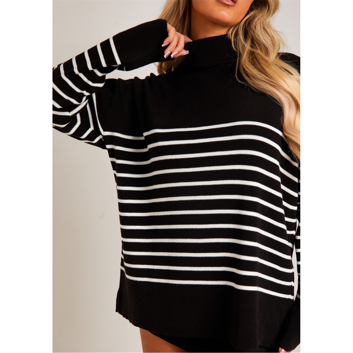 Missy Empire Harriet Black & White High Neck Oversized Long Sleeve Jumper - 3