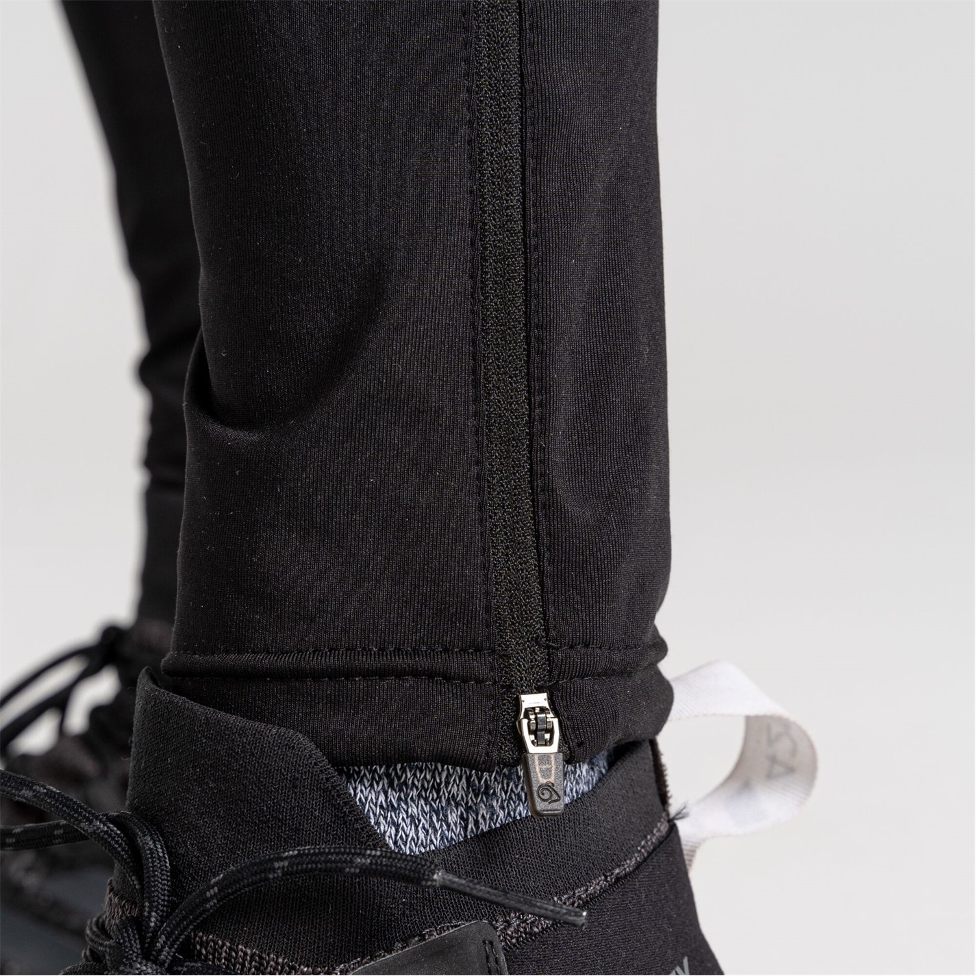 Nohavice Craghoppers Black 7397633 Men's Crag Thermo Walking Trousers - 5