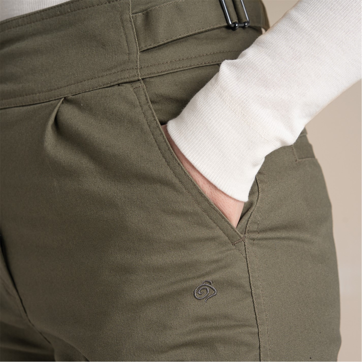 Kraťasy Craghoppers Wild Olive 982830 Women's Araby Walking Shorts - 7