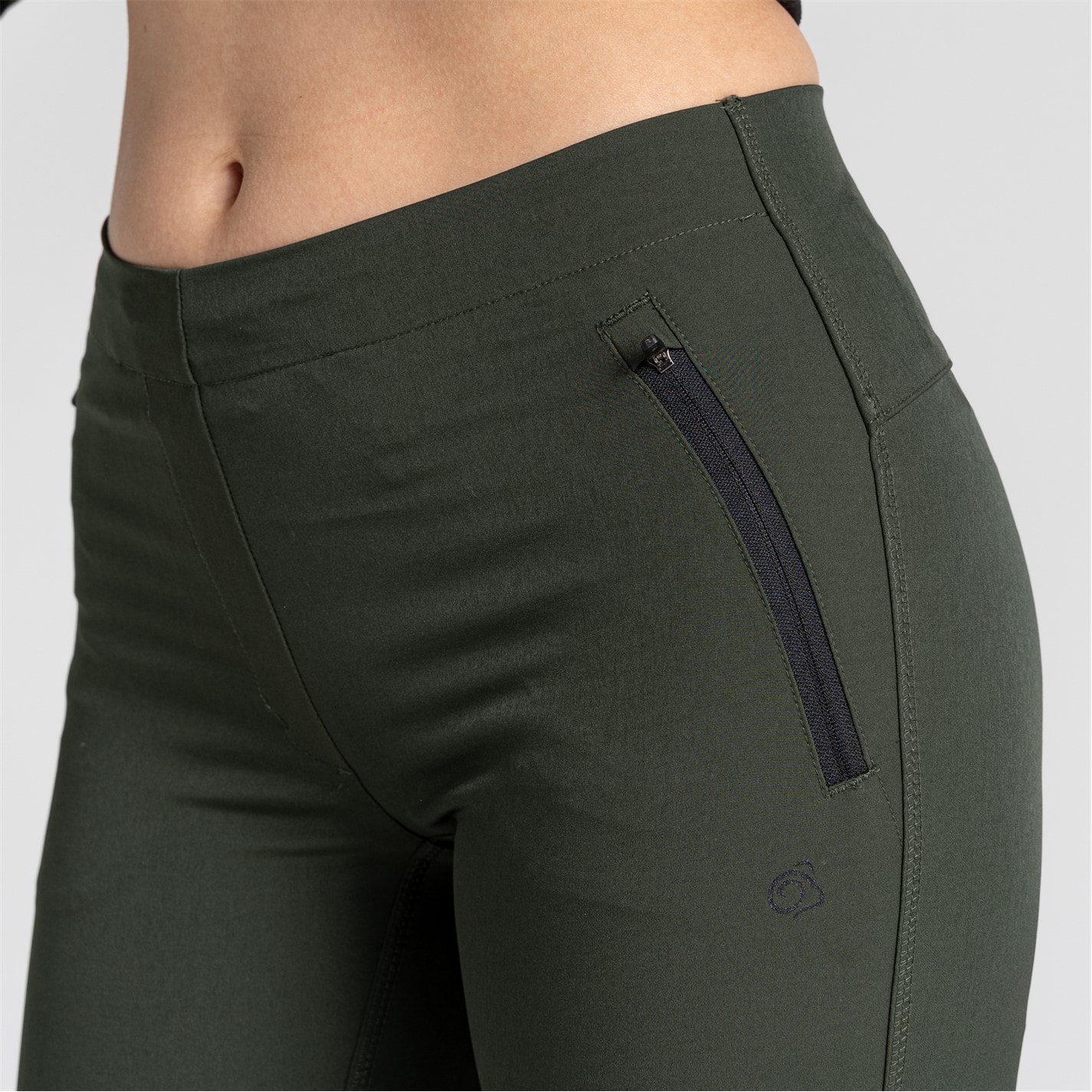 Nohavice Craghoppers Oak Green 7483800 Women's Crag Expedition Performance Walking Trousers - 7