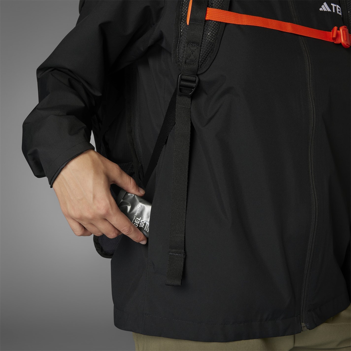 Bunda adidas Black 2302211 Women's Multi Essentials Hooded Long Sleeve Waterproof Jacket - 15