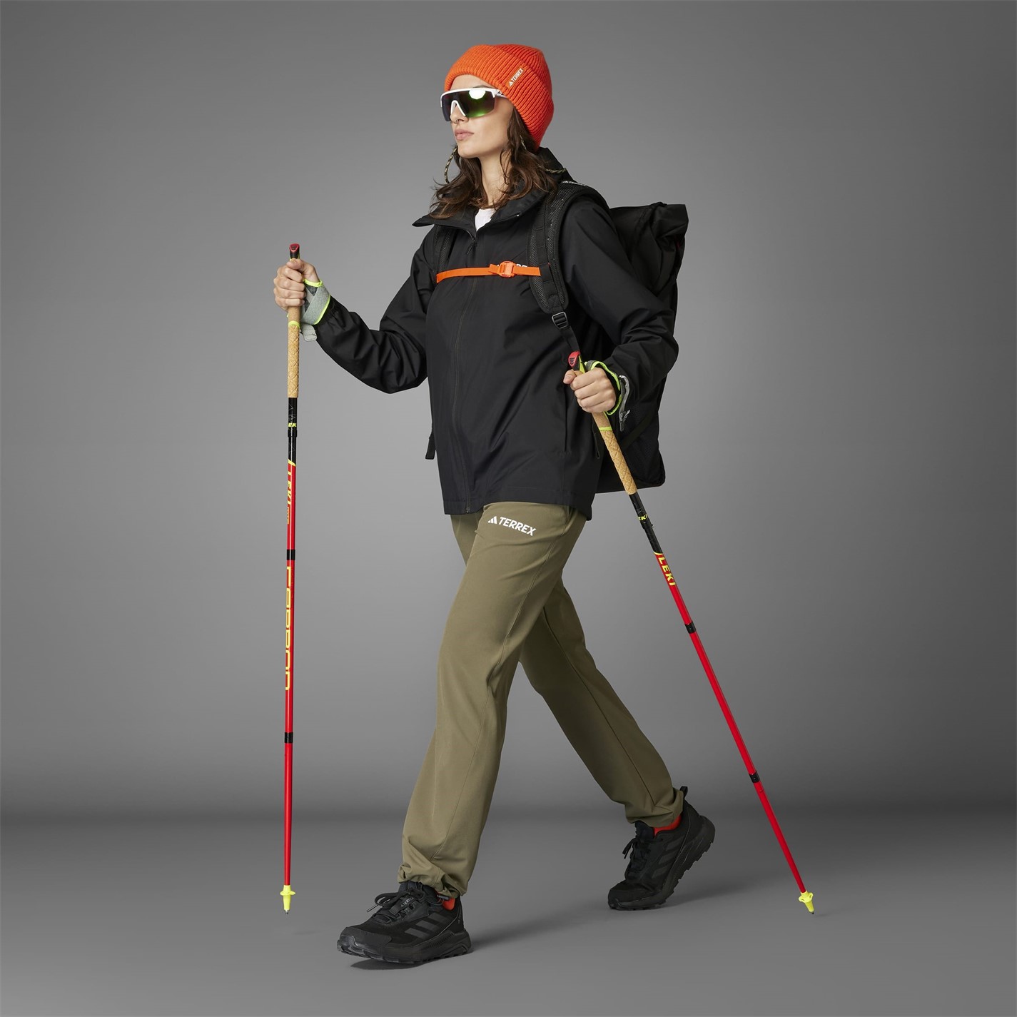 Bunda adidas Black 2302211 Women's Multi Essentials Hooded Long Sleeve Waterproof Jacket - 10