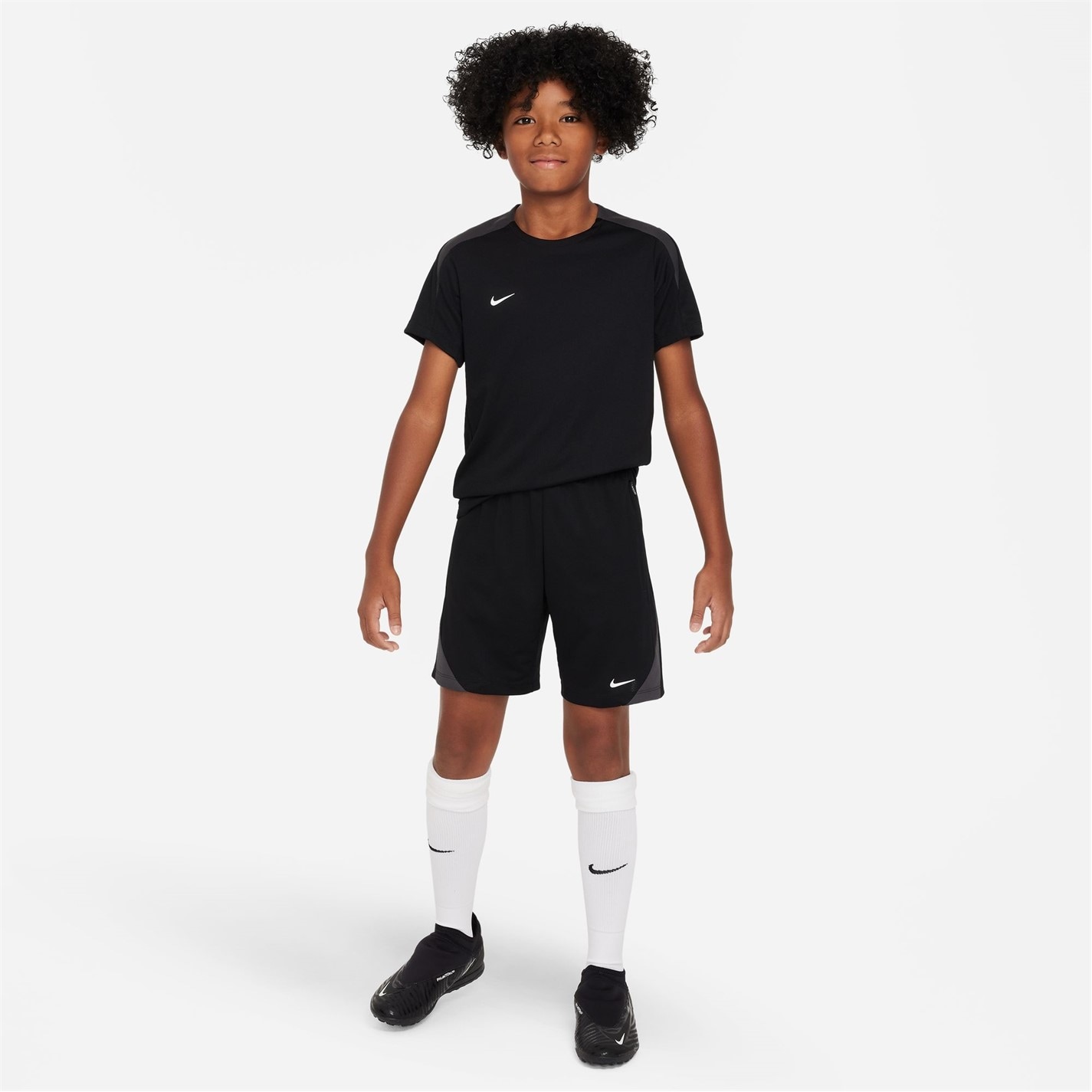 Nike Strike24 Big Kids' Dri-FIT Shorts - 6
