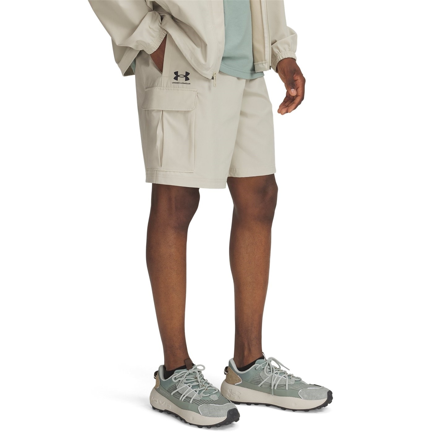 Kraťasy Under Armour Khaki Base 3897574 Men's Vibe Woven Cargo Shorts - 1