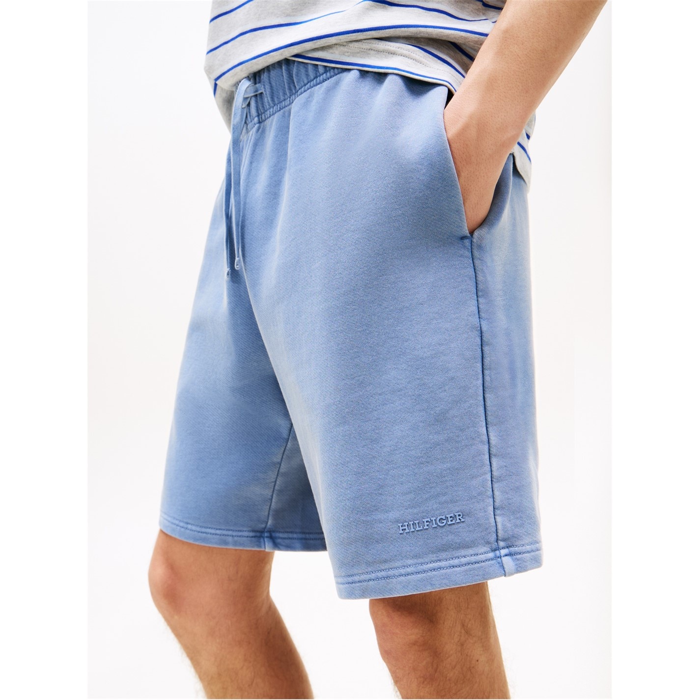 Kraťasy Tommy Hilfiger Brisk Blue C2B 5066554 Men's Fleece Relaxed Fit Jogger Shorts - 3