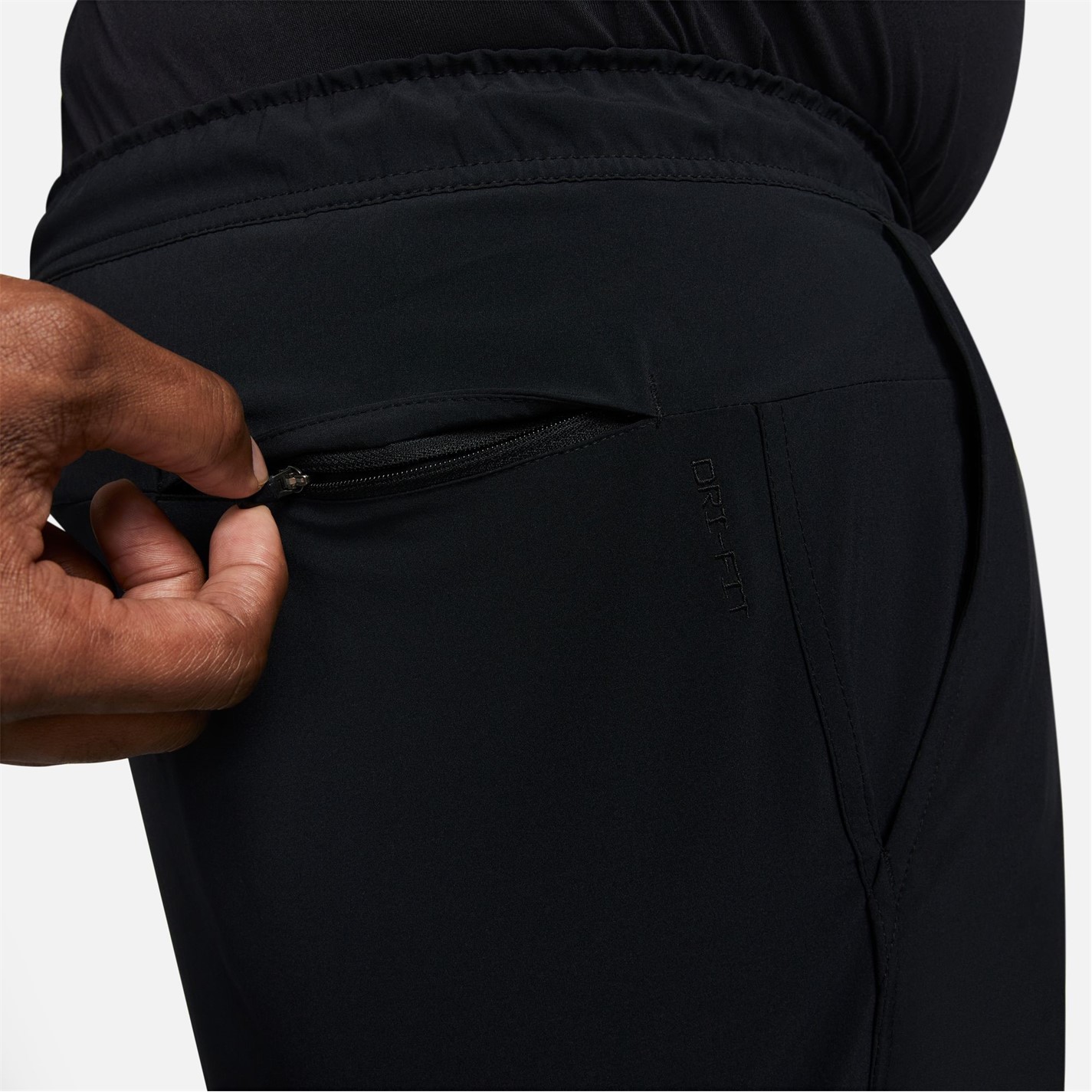 Kraťasy Nike Black 2604126 Dri-FIT Unlimited Men's 7 2-in-1 Woven Fitness Shorts - 14