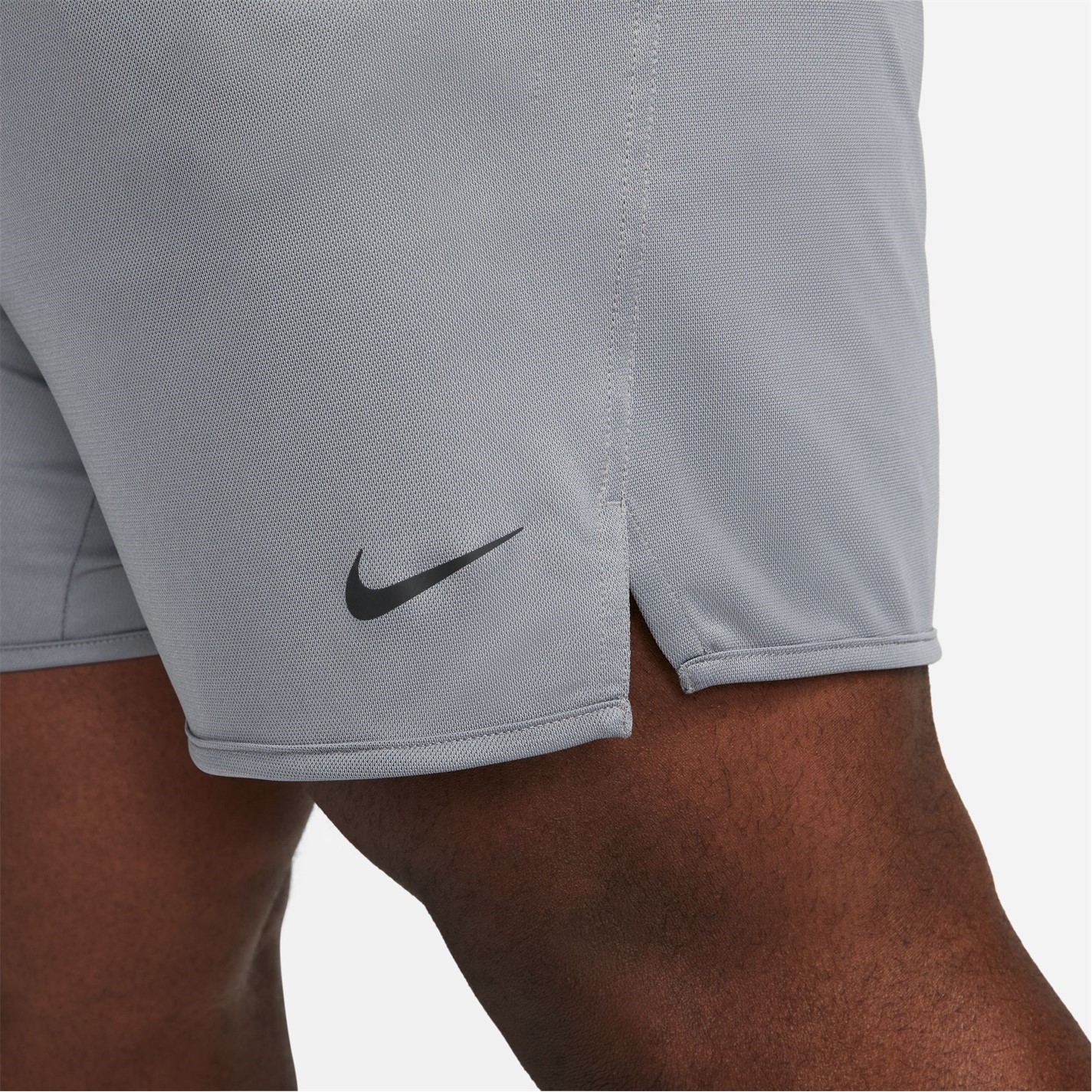 Kraťasy Nike Smoke Grey 2883922 Dri-FIT Totality Men's 7 Unlined Knit Fitness Shorts - 12