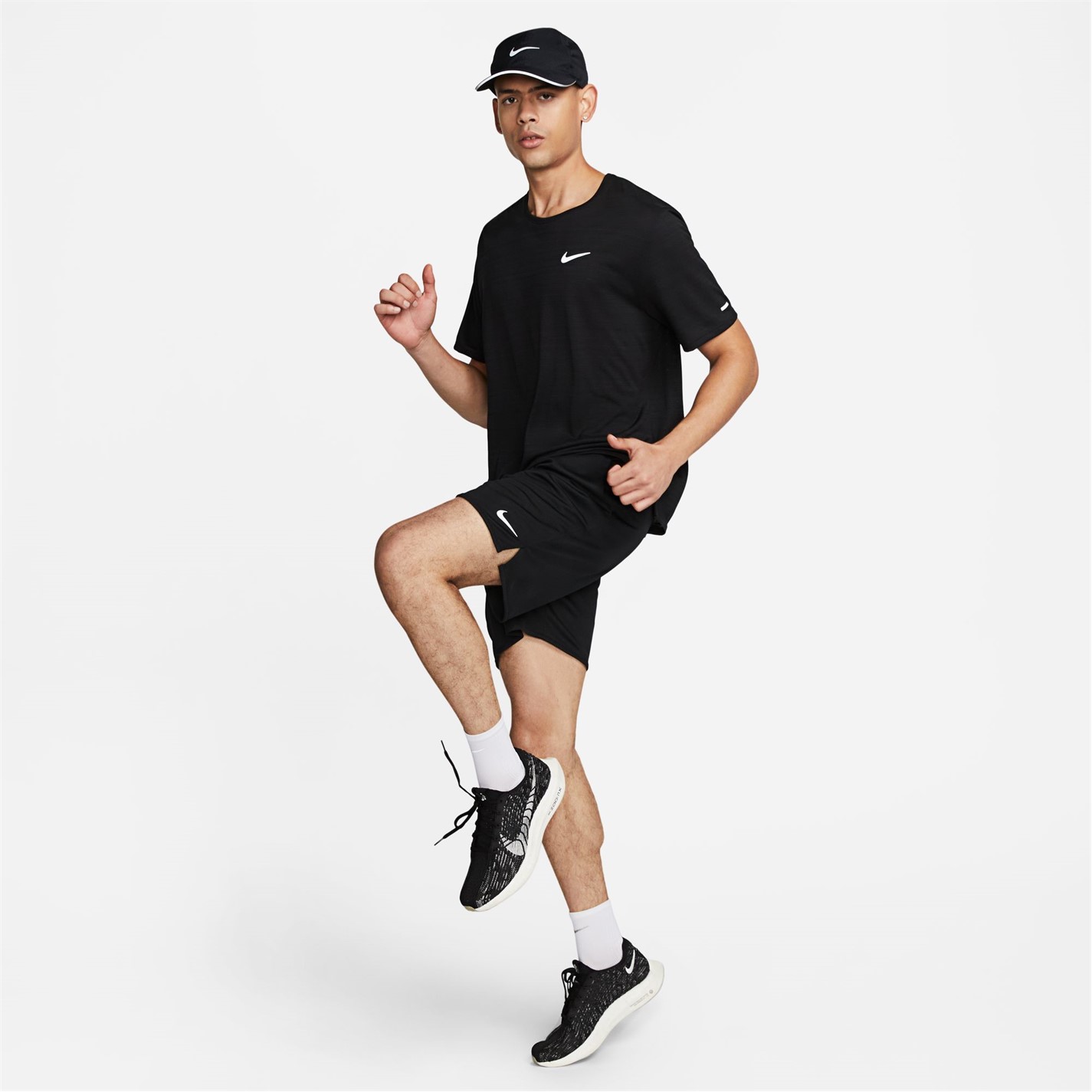Kraťasy Nike Black 106763 Dri-FIT Totality Men's 7 Unlined Knit Fitness Shorts - 7