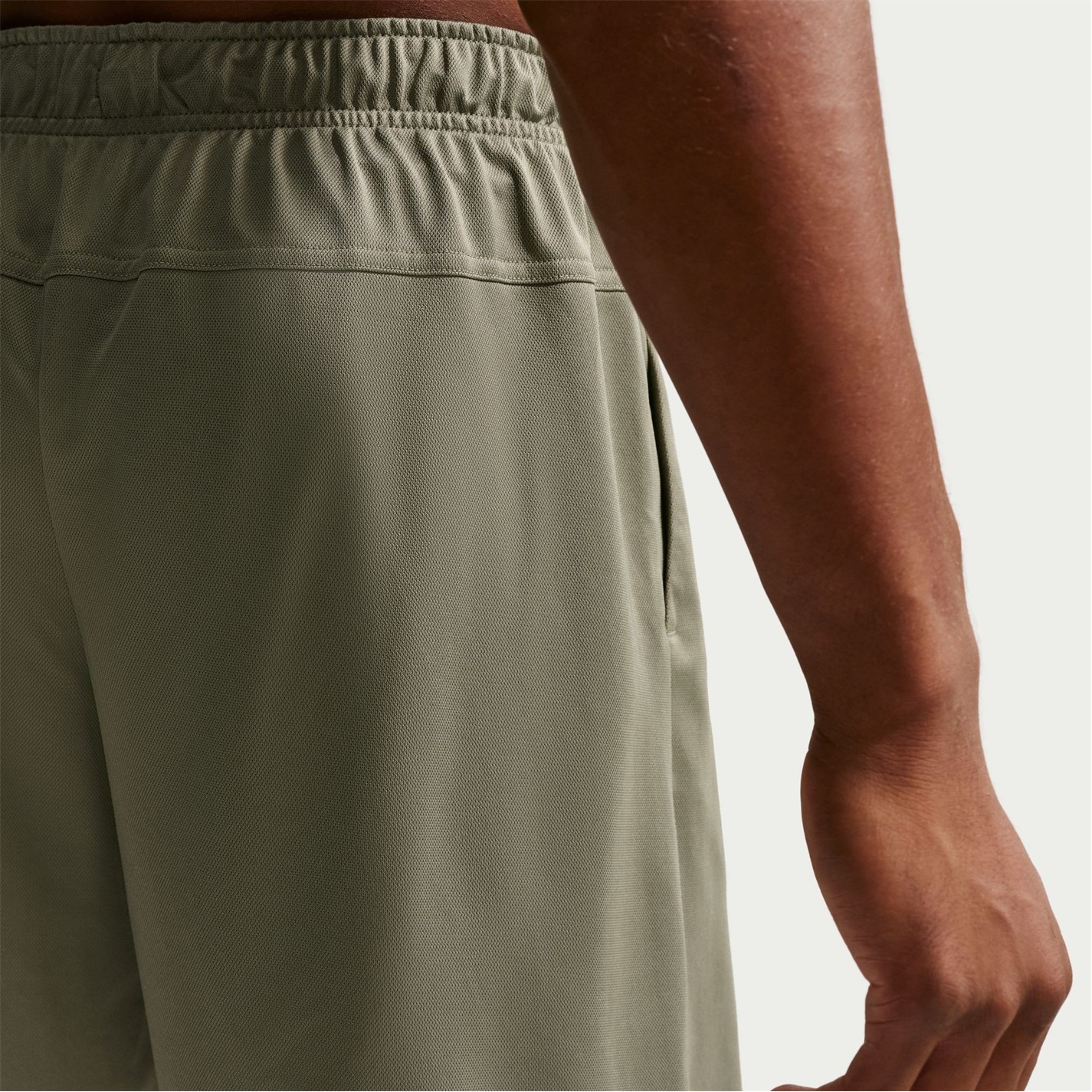 Kraťasy Nike Olive 5236002 Dri-FIT Totality Men's 7 Unlined Knit Fitness Shorts - 6