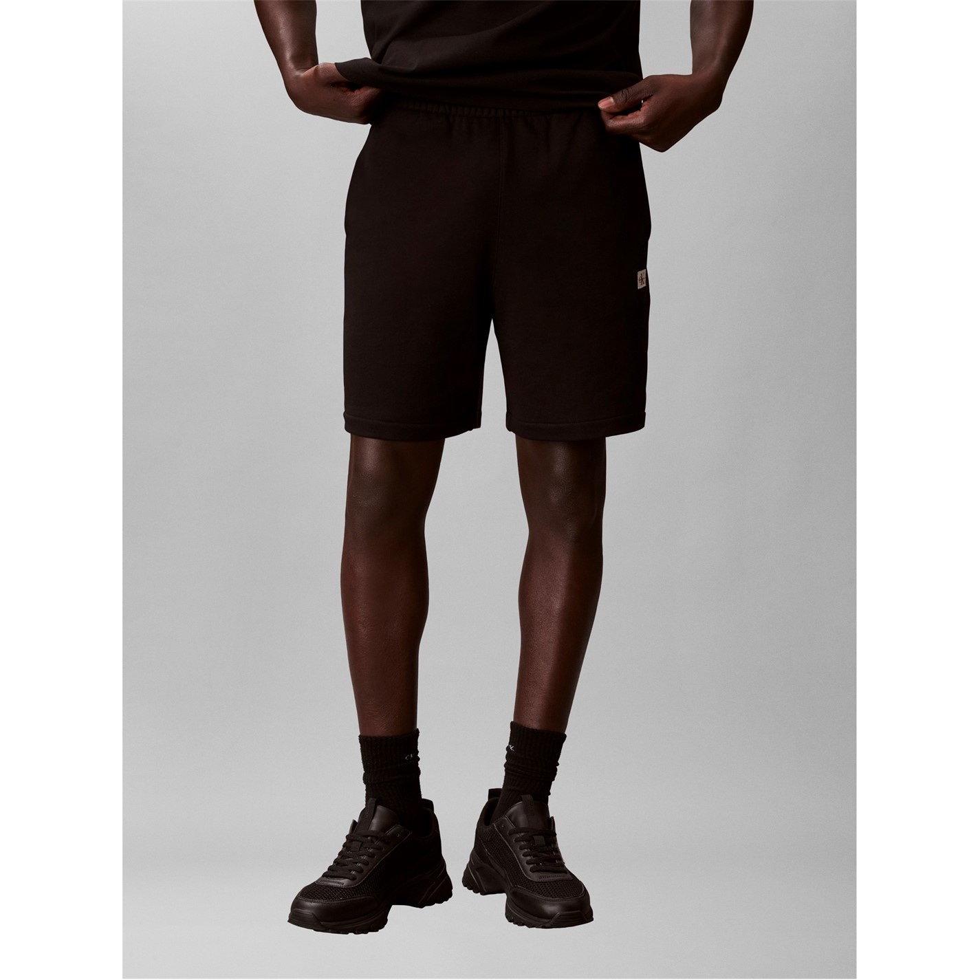 Kraťasy Calvin Klein Jeans Black 8406810 Men's Woven Badge Fleece Jogger Shorts - 2