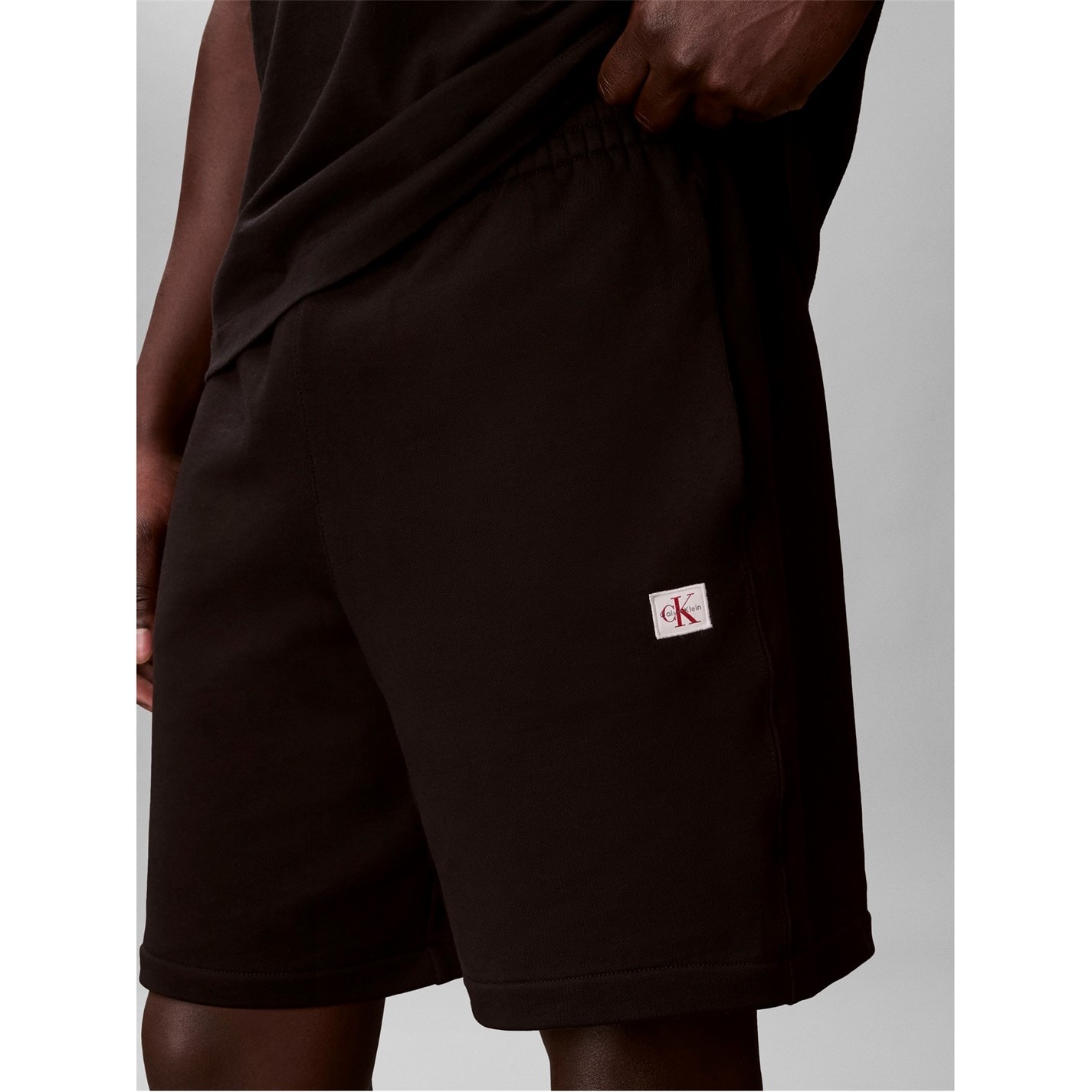 Kraťasy Calvin Klein Jeans Black 8406810 Men's Woven Badge Fleece Jogger Shorts - 3