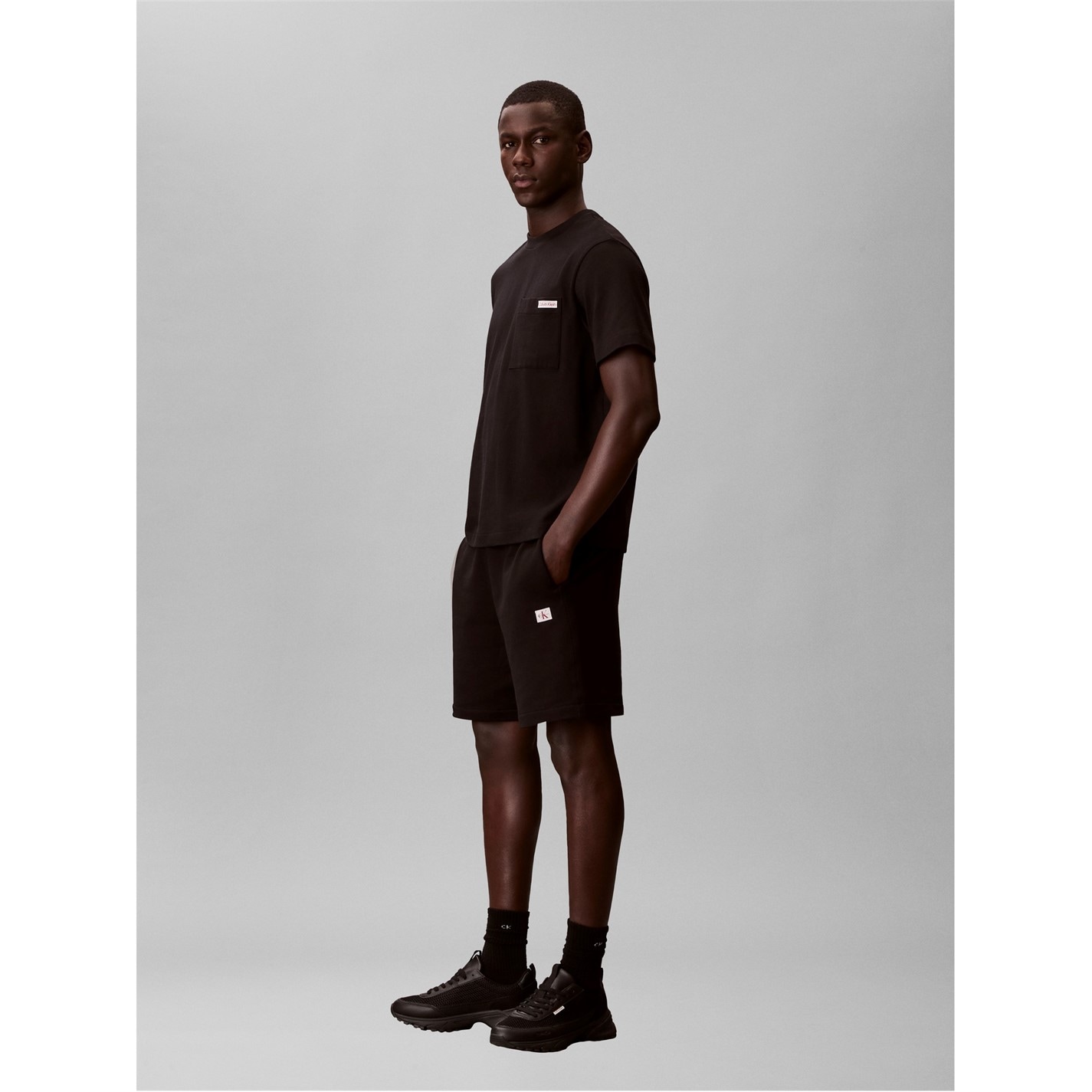 Kraťasy Calvin Klein Jeans Black 8406810 Men's Woven Badge Fleece Jogger Shorts - 5