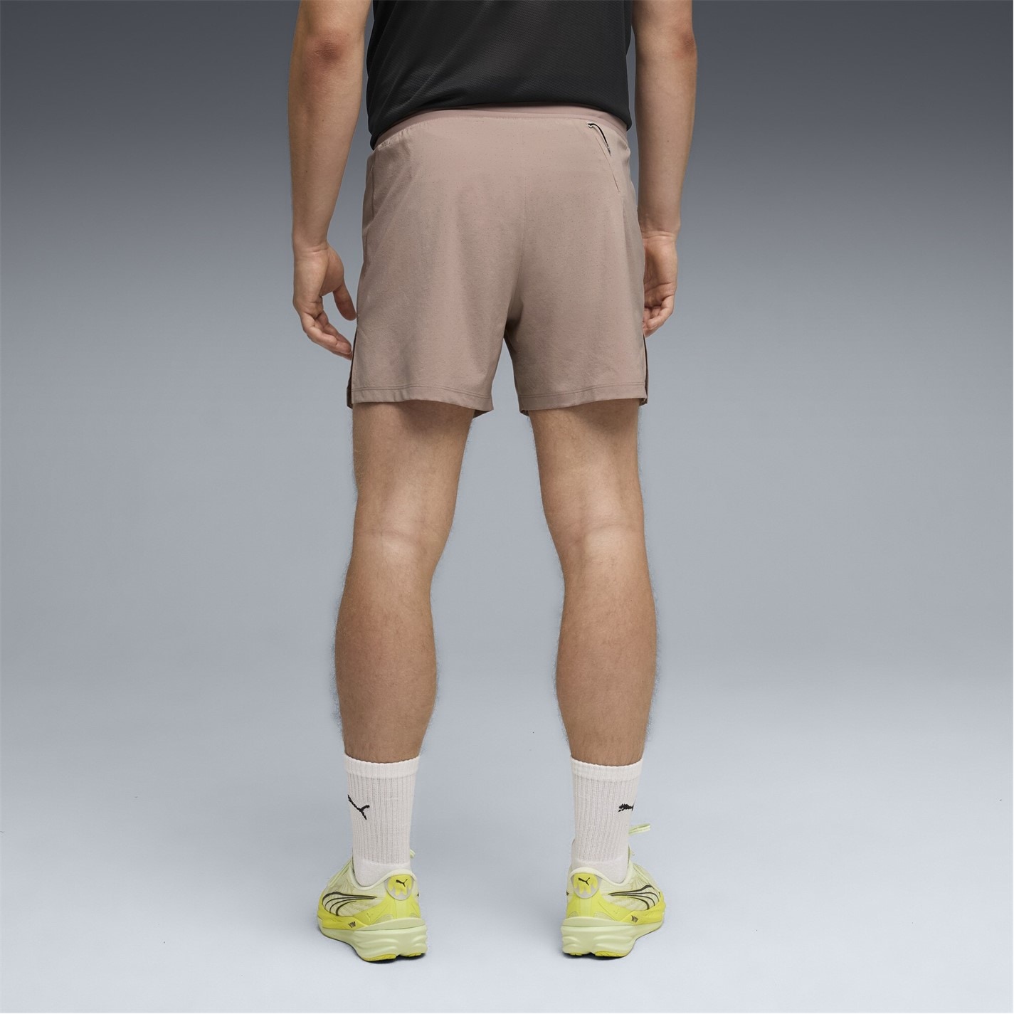 Kraťasy Puma Sandstone 4716178 Men's Dreamrun 5in Drycell Performance Gym Shorts - 4