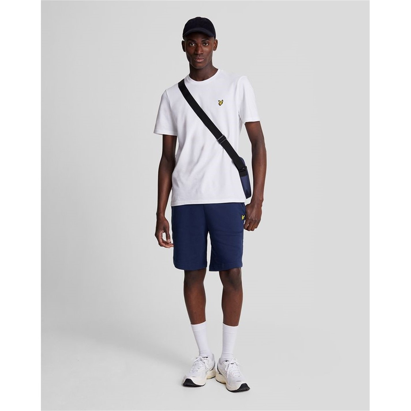 Kraťasy Lyle and Scott Navy Z99 3497071 Fleece Shorts - 6