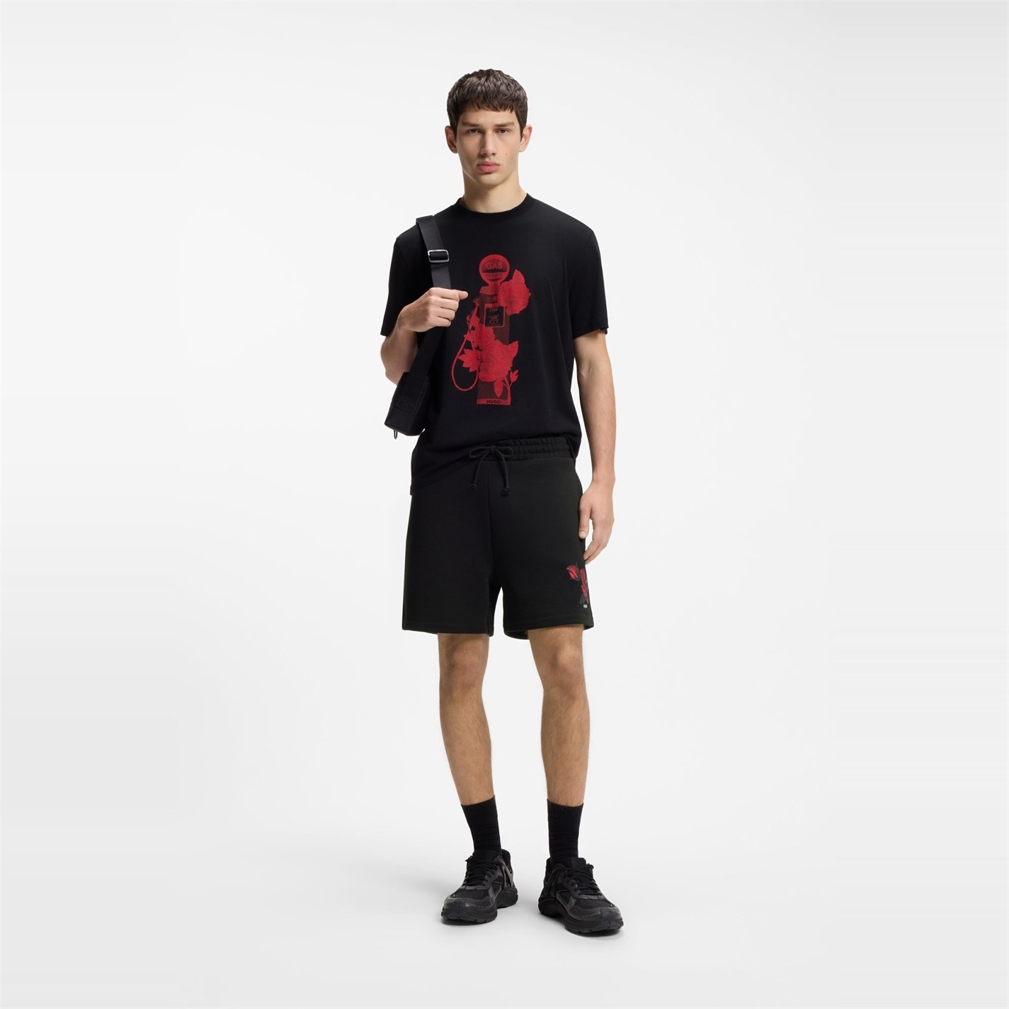 Kraťasy Hugo Black 001 933839 Mens HUGO Soft Fleece Jogger Shorts with Graphic Detail - 5