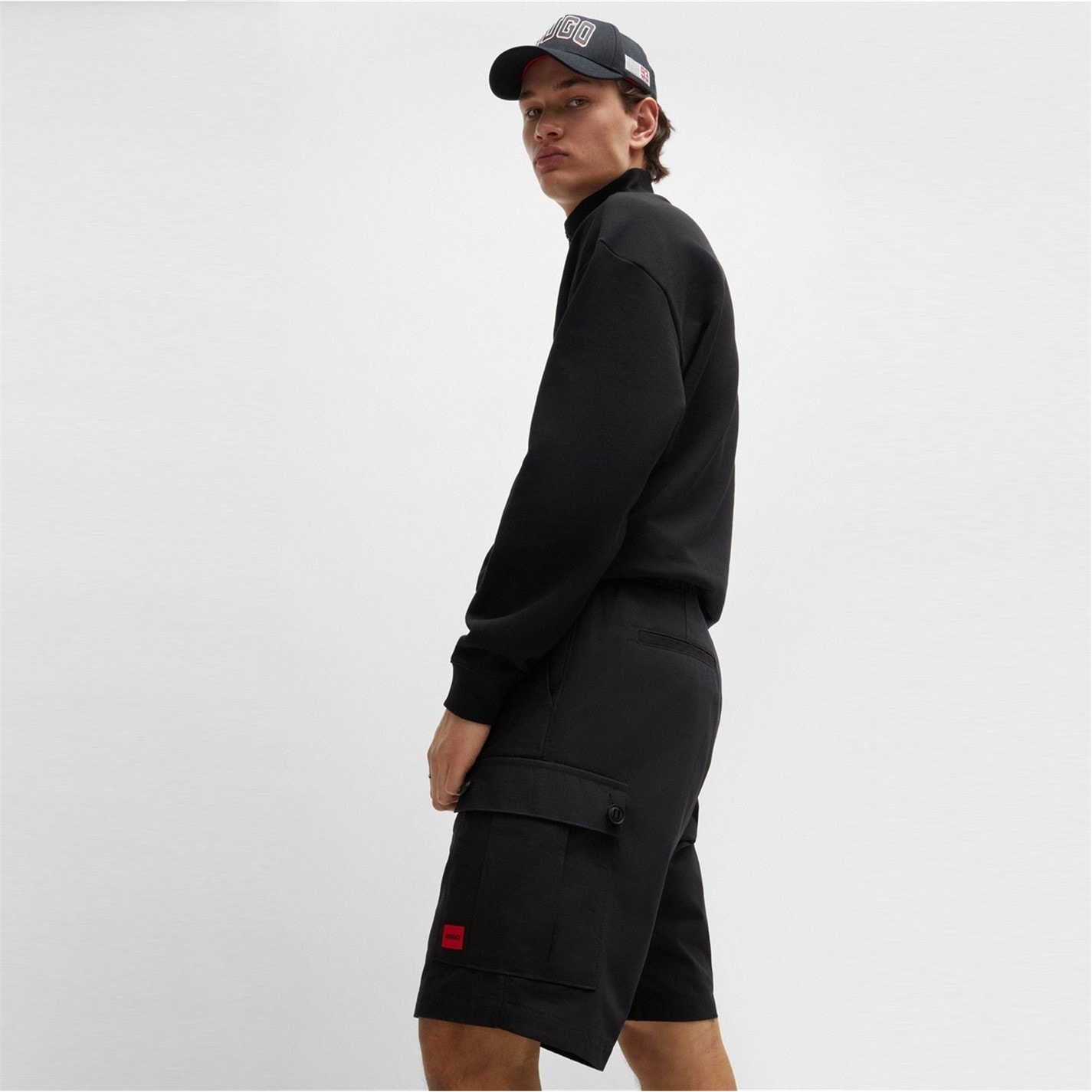 Kraťasy Hugo Black 001 6110350 Men's Cotton Cargo Shorts - 5