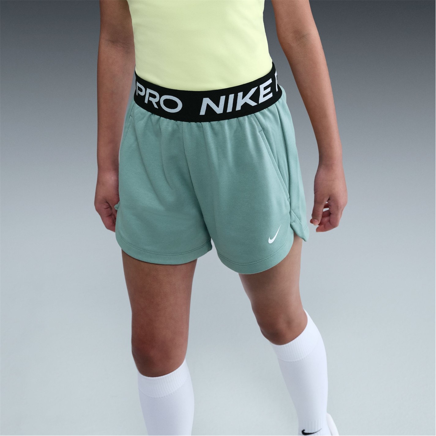 Nike Cannon 3093979 Kids' Fleece Gym Shorts - 6