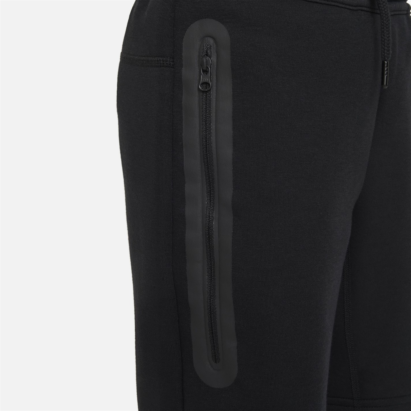 Nike Black 1713756 Tech Fleece Big Kids' (Boys') Shorts - 6