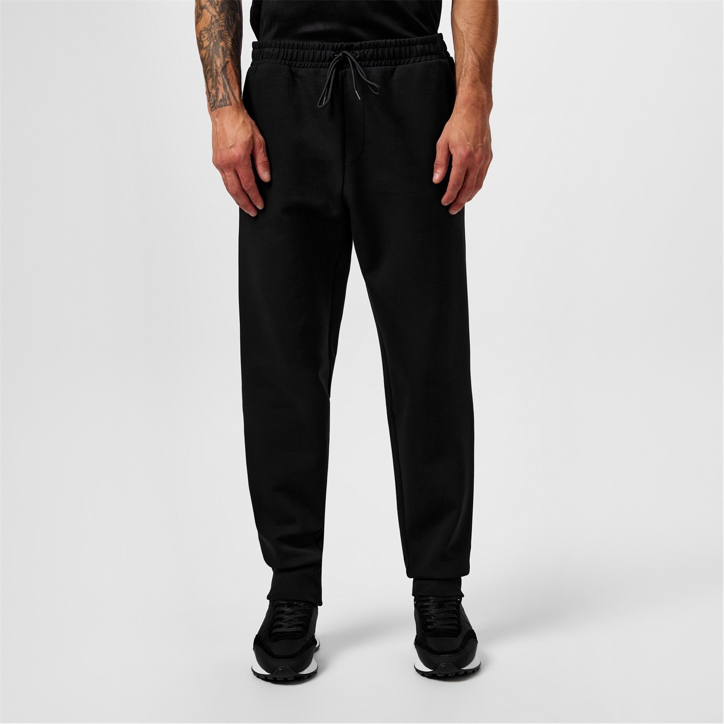 Black 001