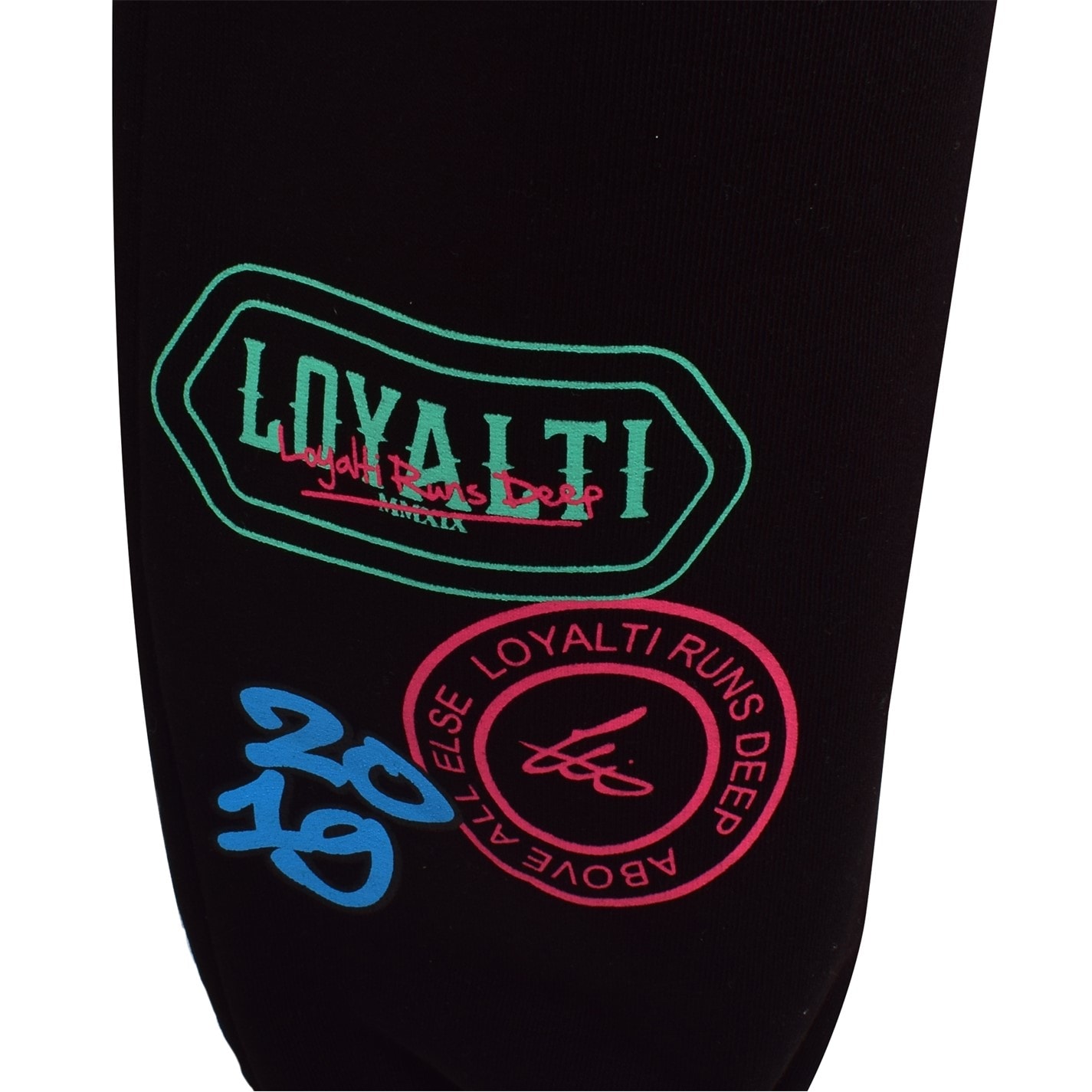 Tepláky Loyalti Black 6869122 Men's Badge Closed Hem Fleece Joggers - 4