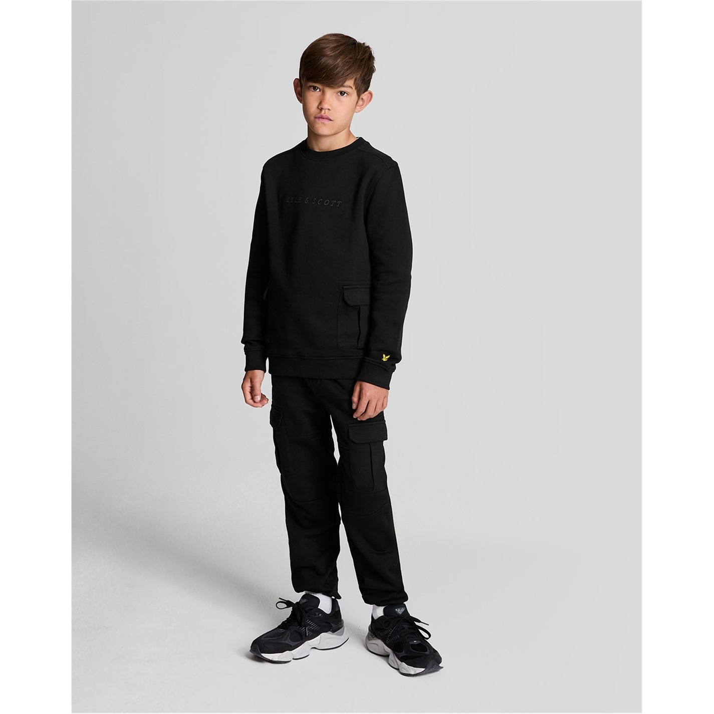 Dětské tepláky Lyle and Scott Black Z865 9548178 Kids' Closed Hem Fleece Joggers - 2