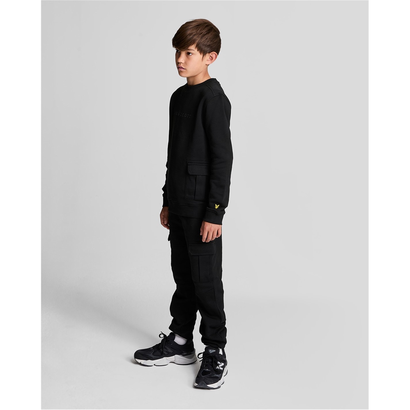 Dětské tepláky Lyle and Scott Black Z865 9548178 Kids' Closed Hem Fleece Joggers - 3