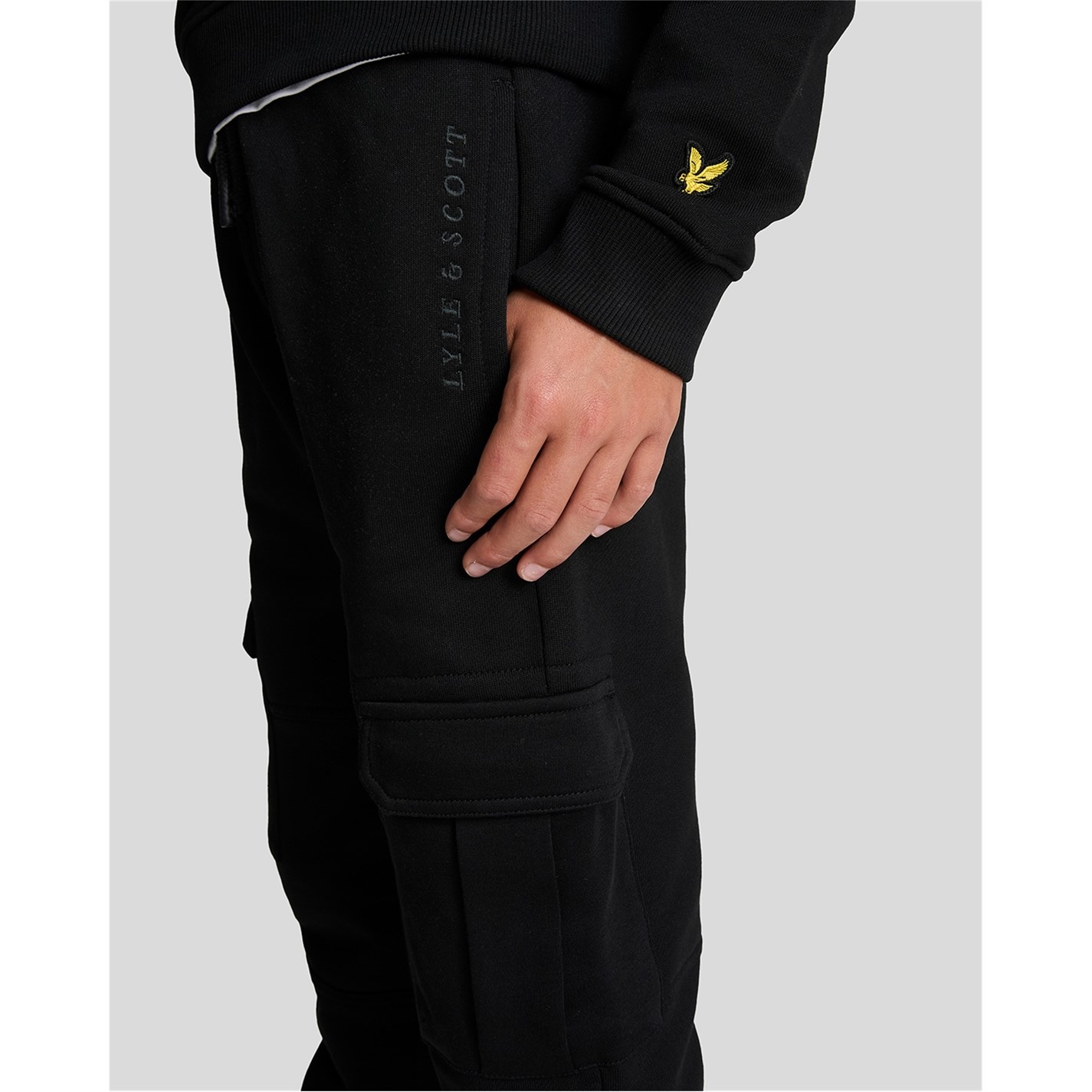 Dětské tepláky Lyle and Scott Black Z865 9548178 Kids' Closed Hem Fleece Joggers - 5