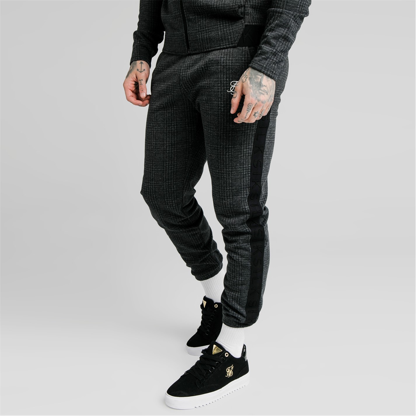 Tepláky SikSilk Grey 7524505 Men's Tonal Check Closed Hem Fleece Joggers - 1